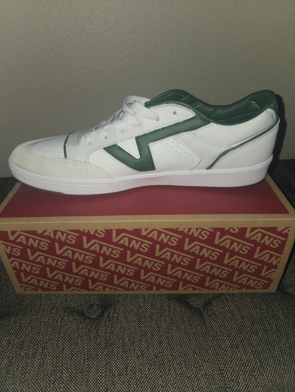 Mens Vans Lowland CC Jmp - Like New!